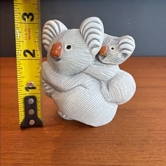 Adorable Vintage KOALA Mom And Baby Figurine Artesania Rinconada Retired Signed - Picture 3 of 4